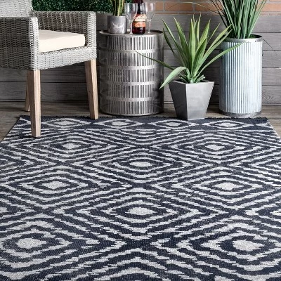 NuLOOM Zaria Diamond Tiles Fringed Indoor/Outdoor Patio Area Rug 5 NuLOOM Zaria Diamond Tiles Fringed Indoor/Outdoor Patio Area Rug - Image 3