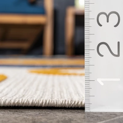 NuLOOM Micki Intricate Circles Indoor/Outdoor Patio Area Rug 4 NuLOOM Micki Intricate Circles Indoor/Outdoor Patio Area Rug - Image 2