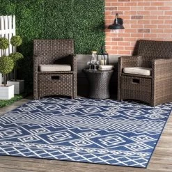 NuLOOM Celine Aztec Indoor/Outdoor Area Rug
