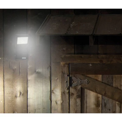 Maxsa Innovations Solar Powered LED Security Spotlight 5 Maxsa Innovations Solar Powered LED Security Spotlight - Image 3