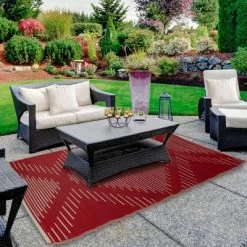 Northlight 4' X 6' Red And Beige Pattern Rectangular Outdoor Area Rug