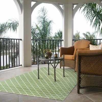 Garden Lattice Outdoor Rug - Threshold 6 Garden Lattice Outdoor Rug - Threshold - Image 4